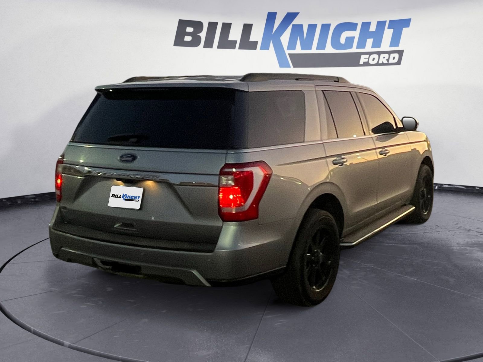 Used 2020 Ford Expedition XLT w/ Equipment Group 202A image 4