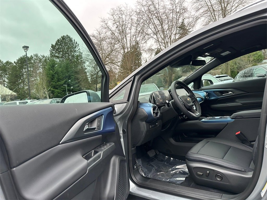 New 2026 Chevrolet Equinox EV LT image 20