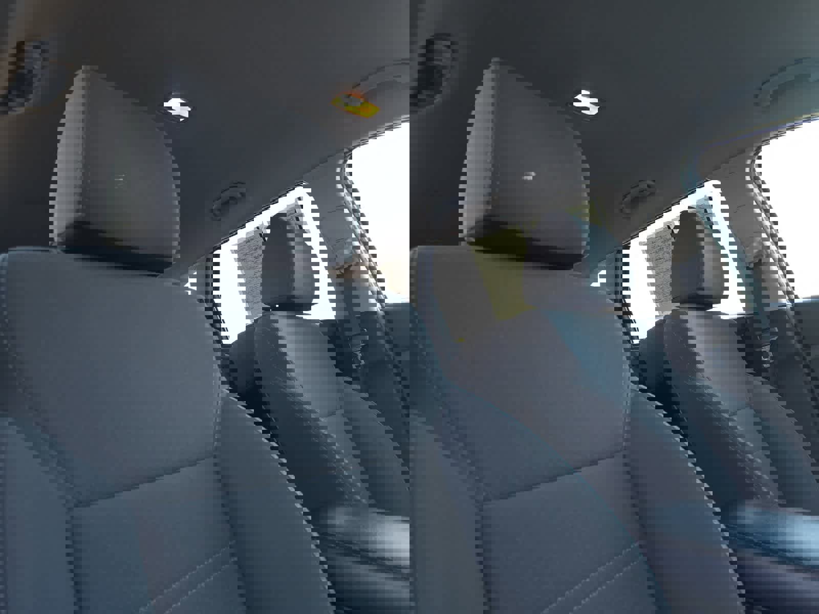 Used 2019 Kia Sorento LX image 18