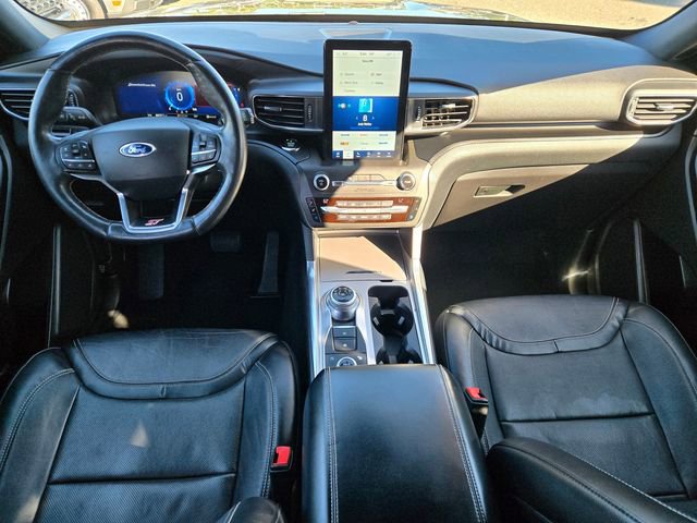 Certified 2020 Ford Explorer ST w/ Premium Technology Package AWD/4WD image 17