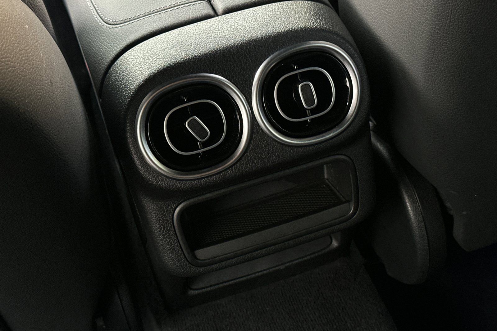 Certified 2025 Mercedes-Benz GLC 300 4MATIC image 31