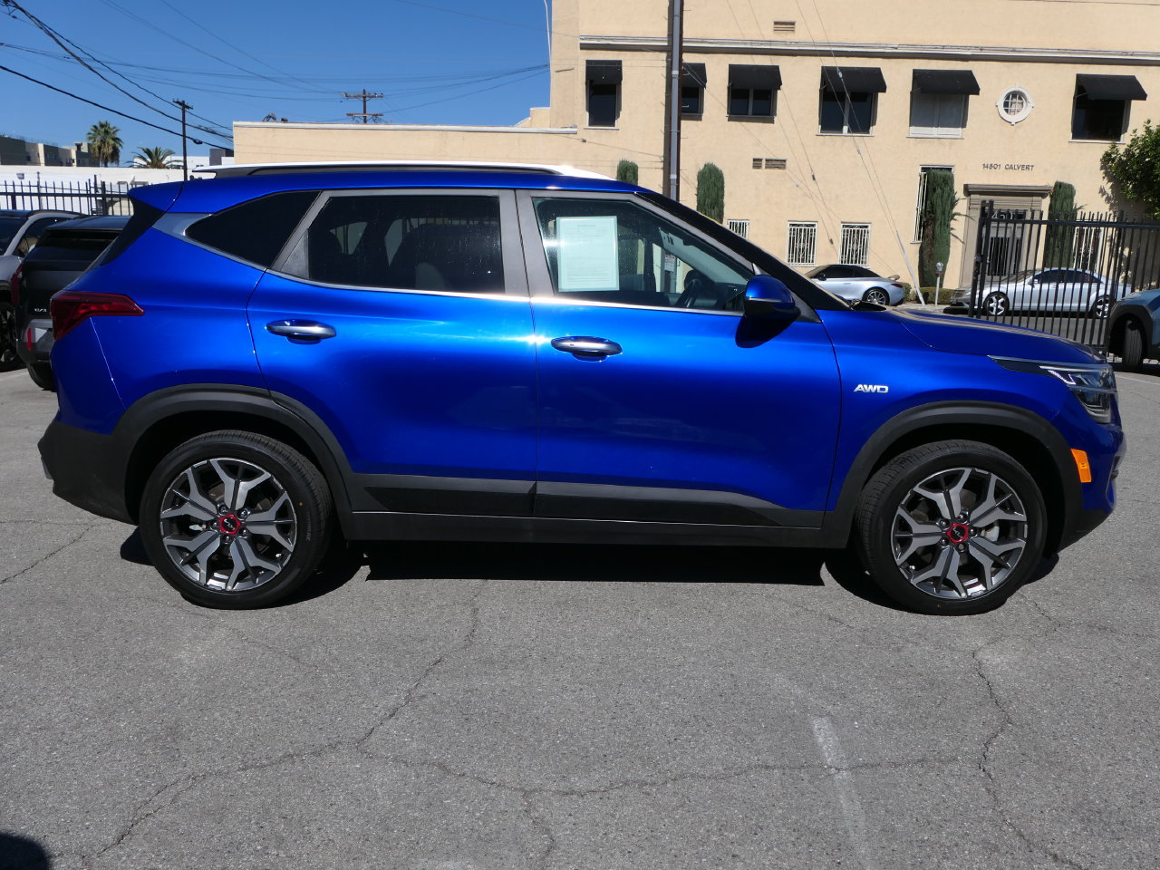 Certified 2023 Kia Seltos SX AWD/4WD image 2
