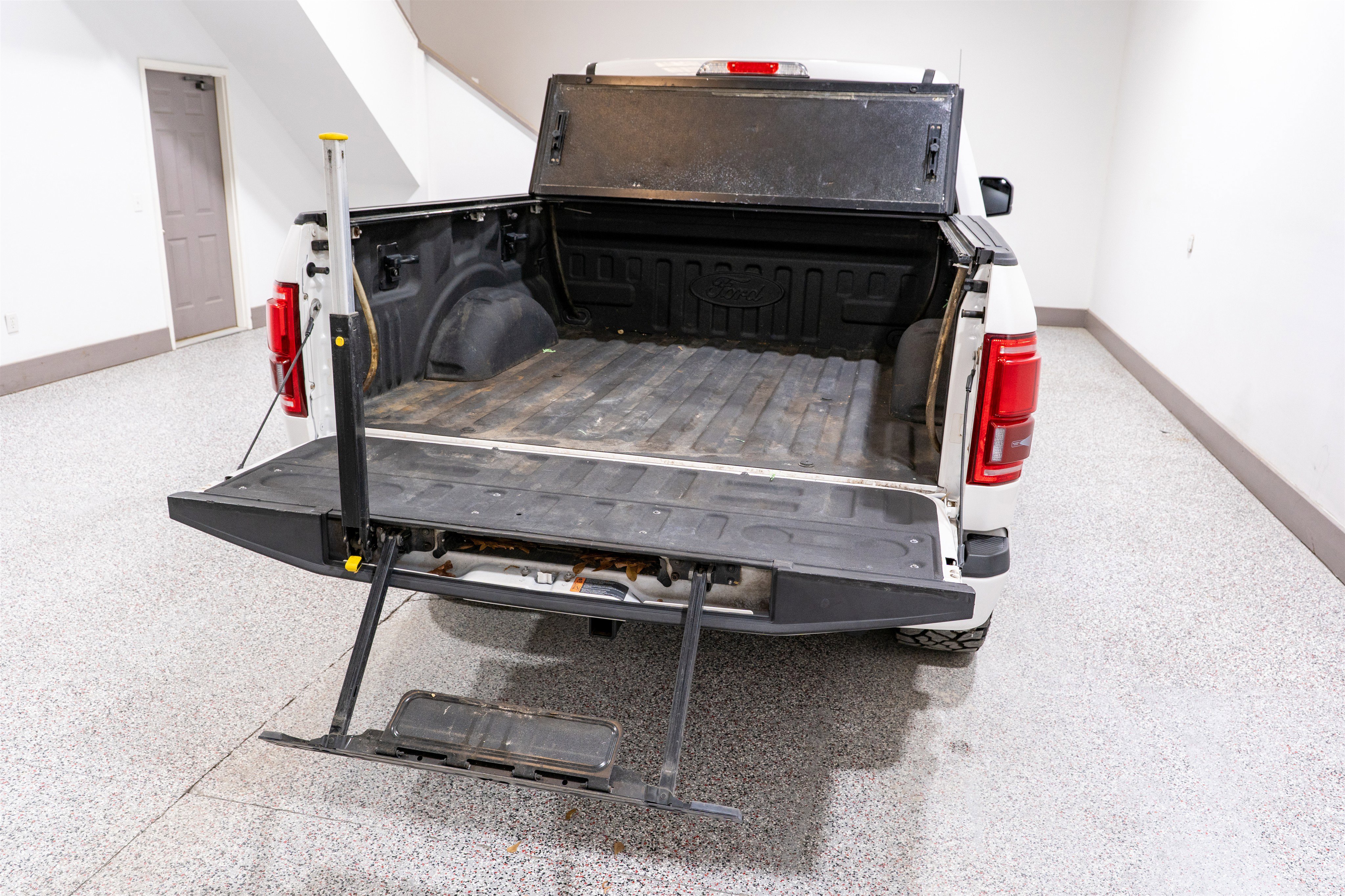 Used 2017 Ford F150 Limited AWD/4WD image 12