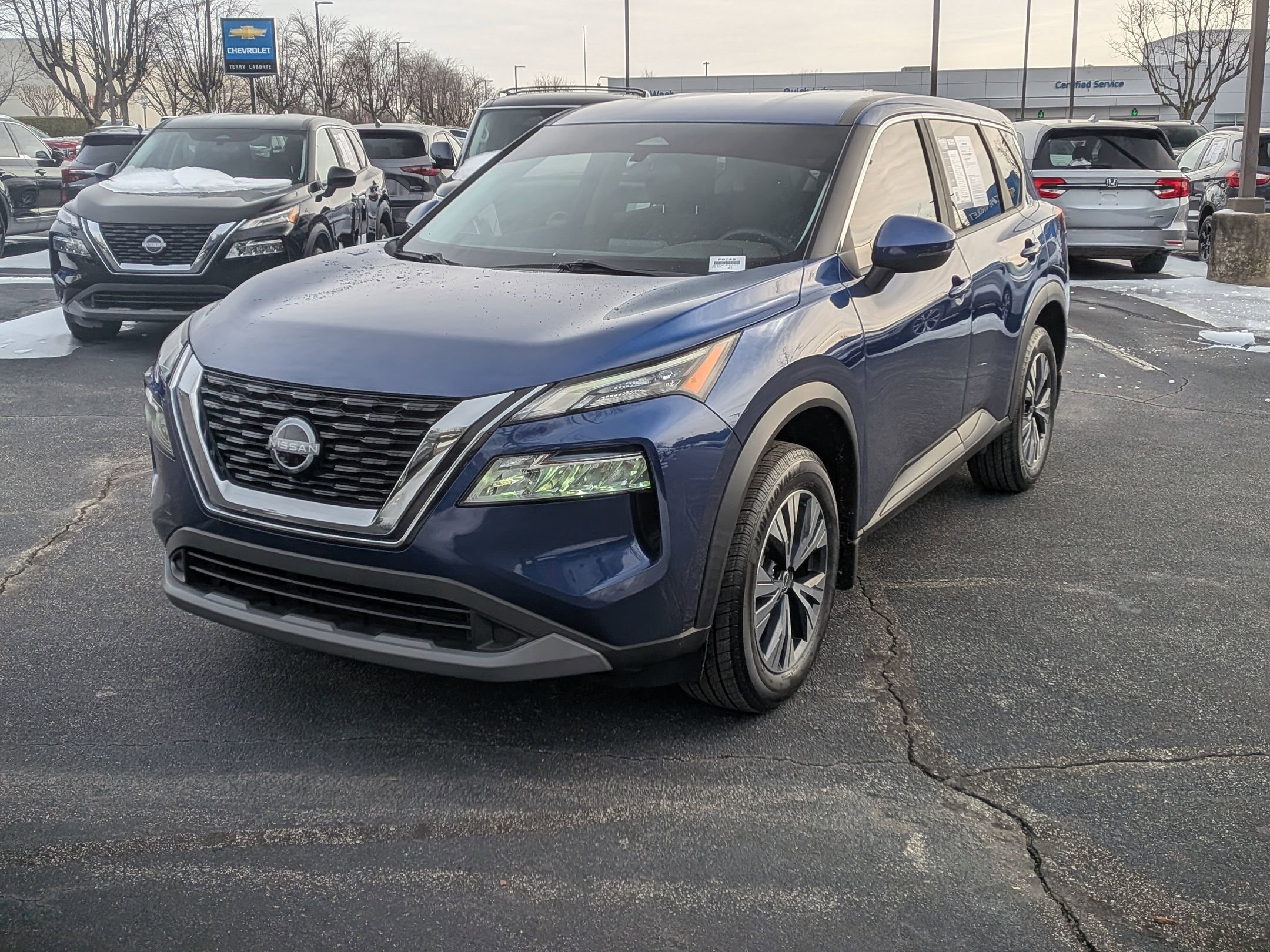 Used 2023 Nissan Rogue SV image 5