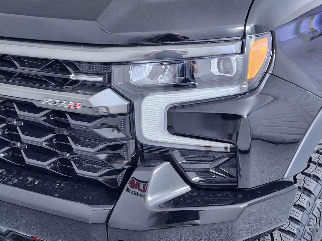 New 2026 Chevrolet Silverado 1500 ZR2 w/ LPO, Dark Essentials Package AWD/4WD image 7