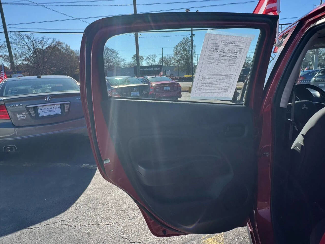 Used 2014 Mitsubishi Mirage ES image 12