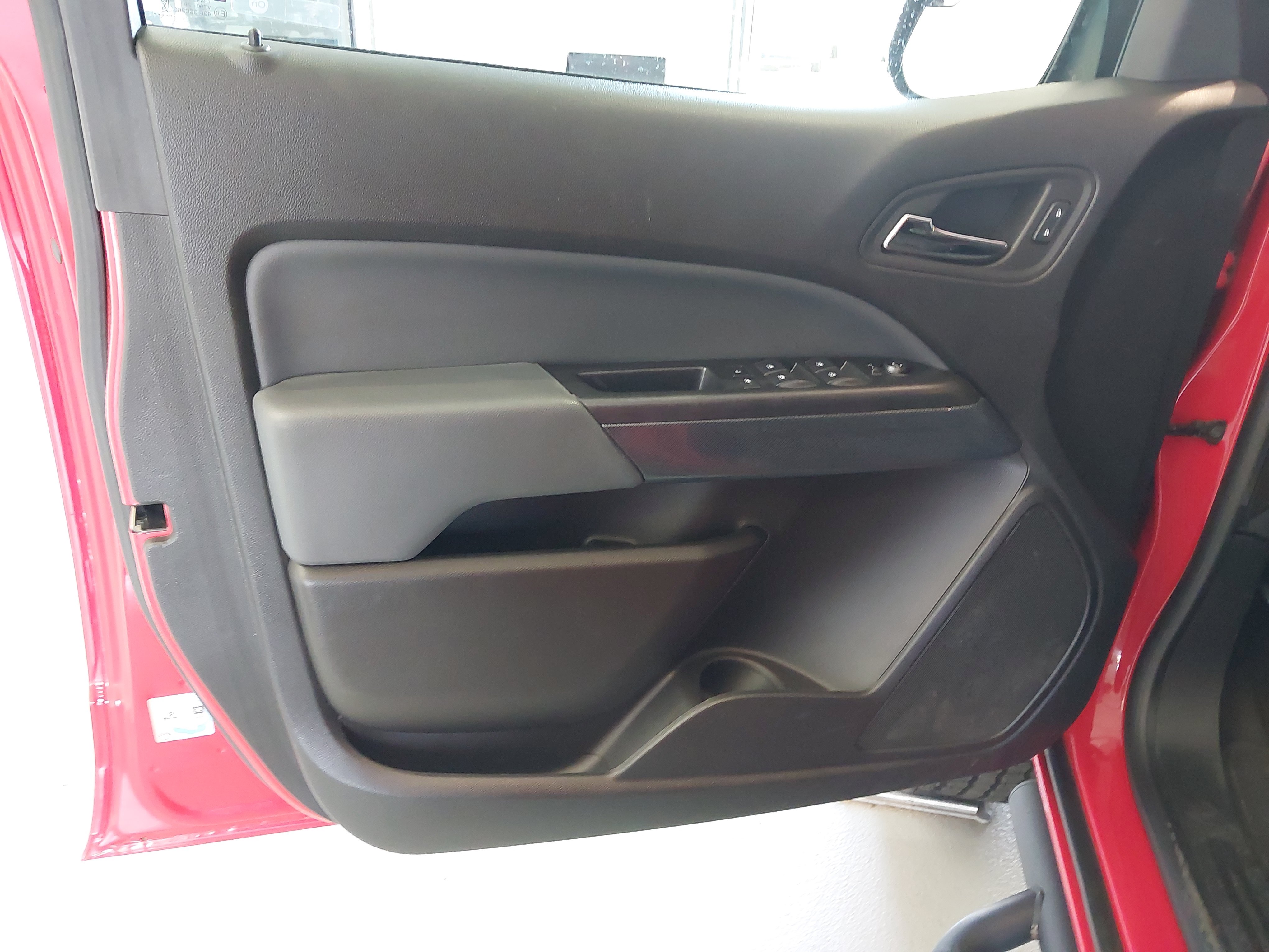 Used 2020 Chevrolet Colorado Z71 AWD/4WD image 25