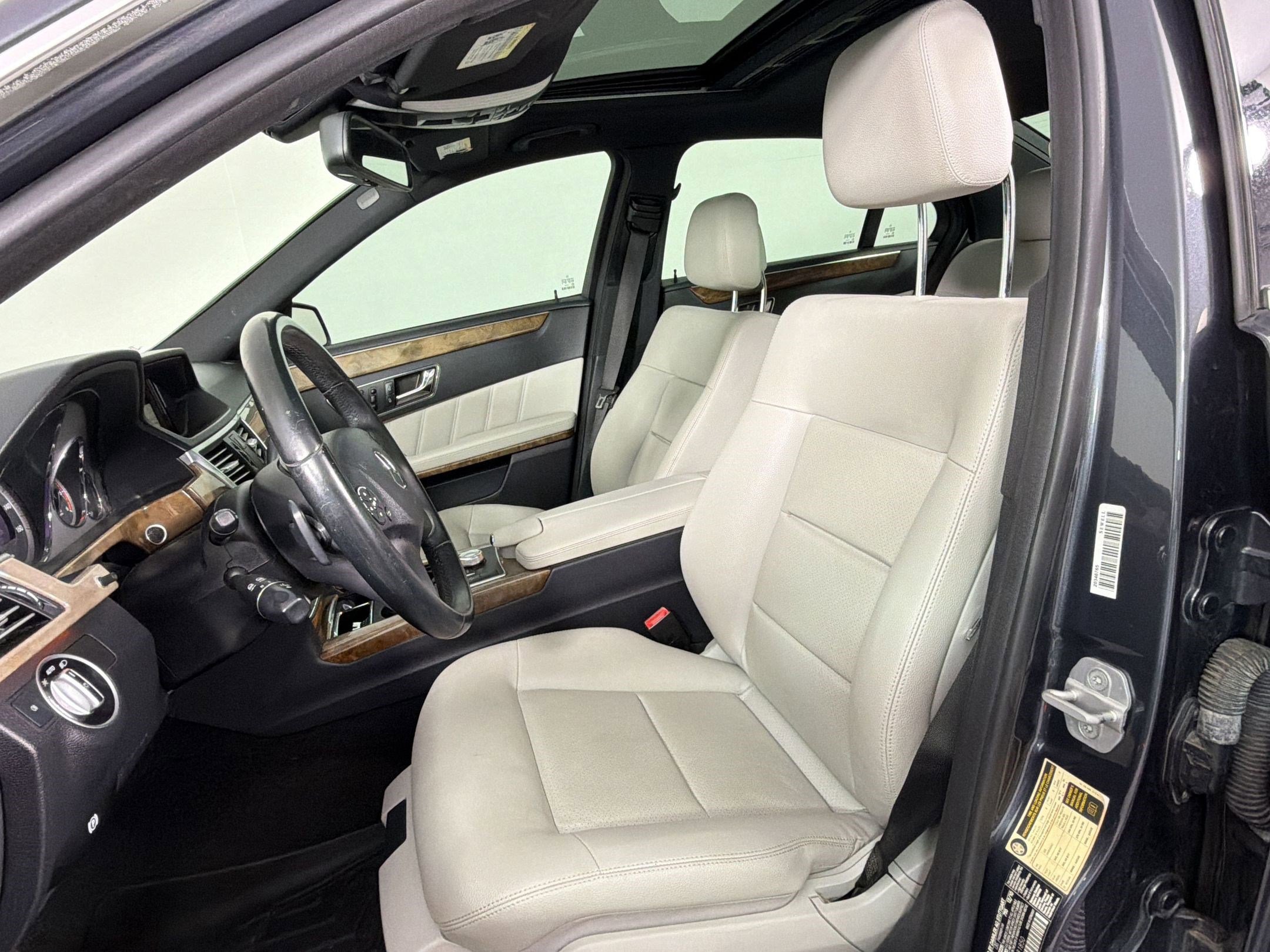 Used 2011 Mercedes-Benz E 350 BlueTEC Sedan image 5