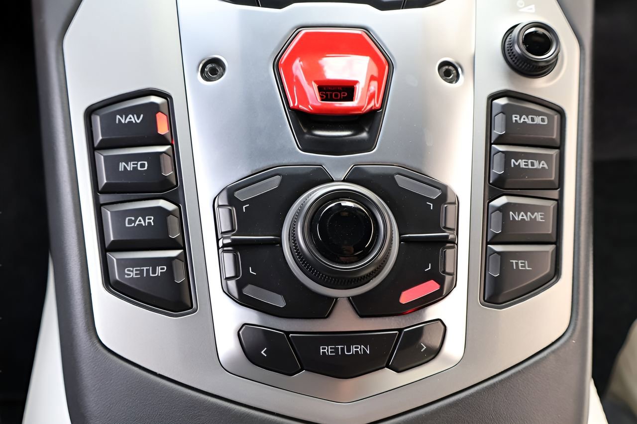 Used 2013 Lamborghini Aventador LP 700-4 image 20