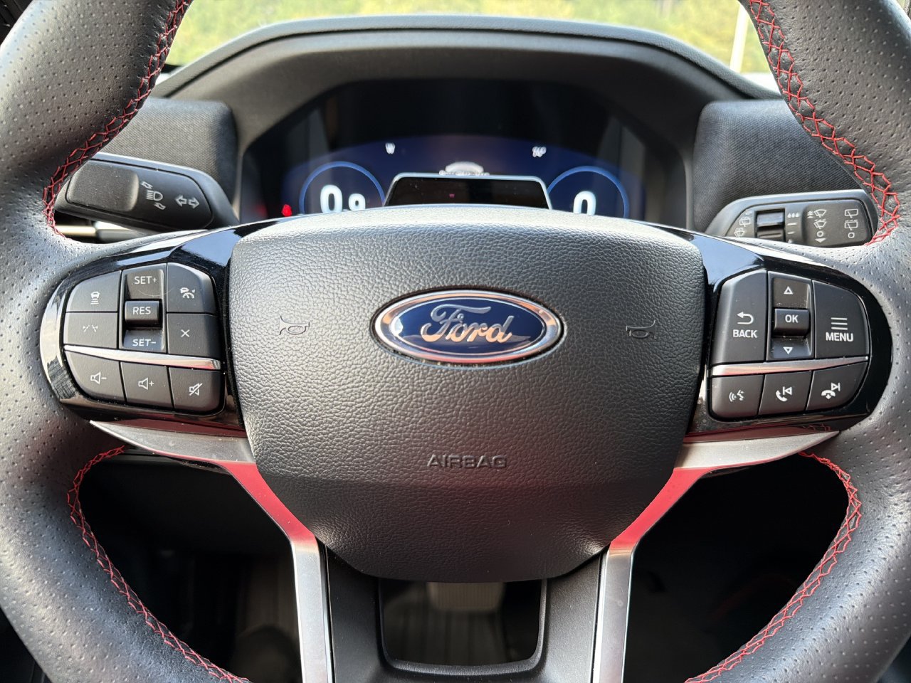 Used 2025 Ford Explorer ST-Line AWD/4WD image 10