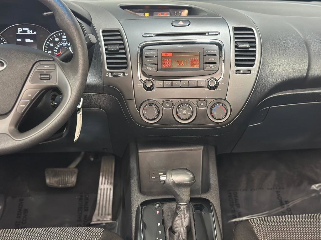 Used 2017 Kia Forte LX image 15