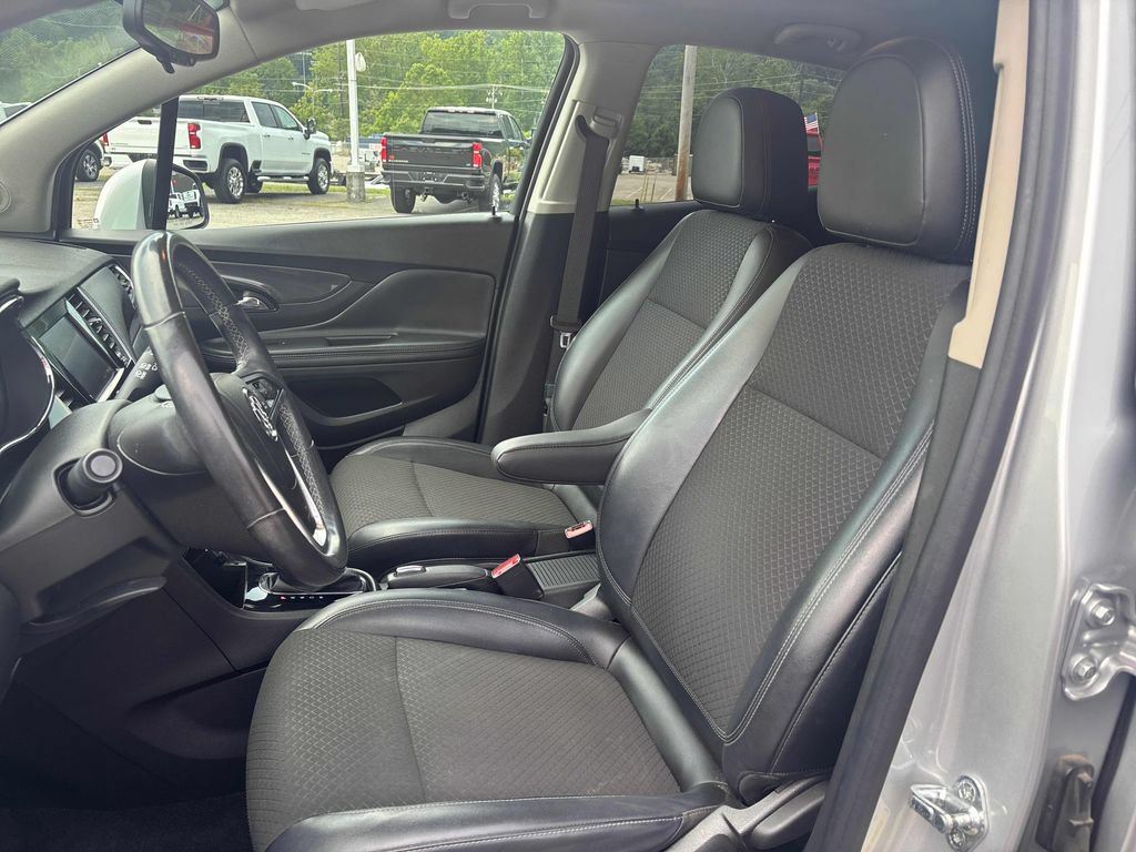 Used 2021 Buick Encore Preferred AWD/4WD image 10