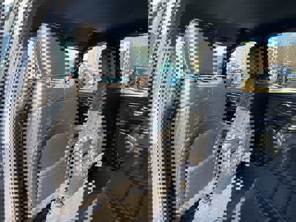 Used 2024 RAM 1500 Laramie image 9