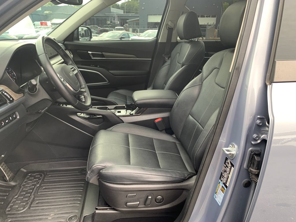 Used 2022 Kia Telluride SX w/ Nightfall Edition Package AWD/4WD image 16