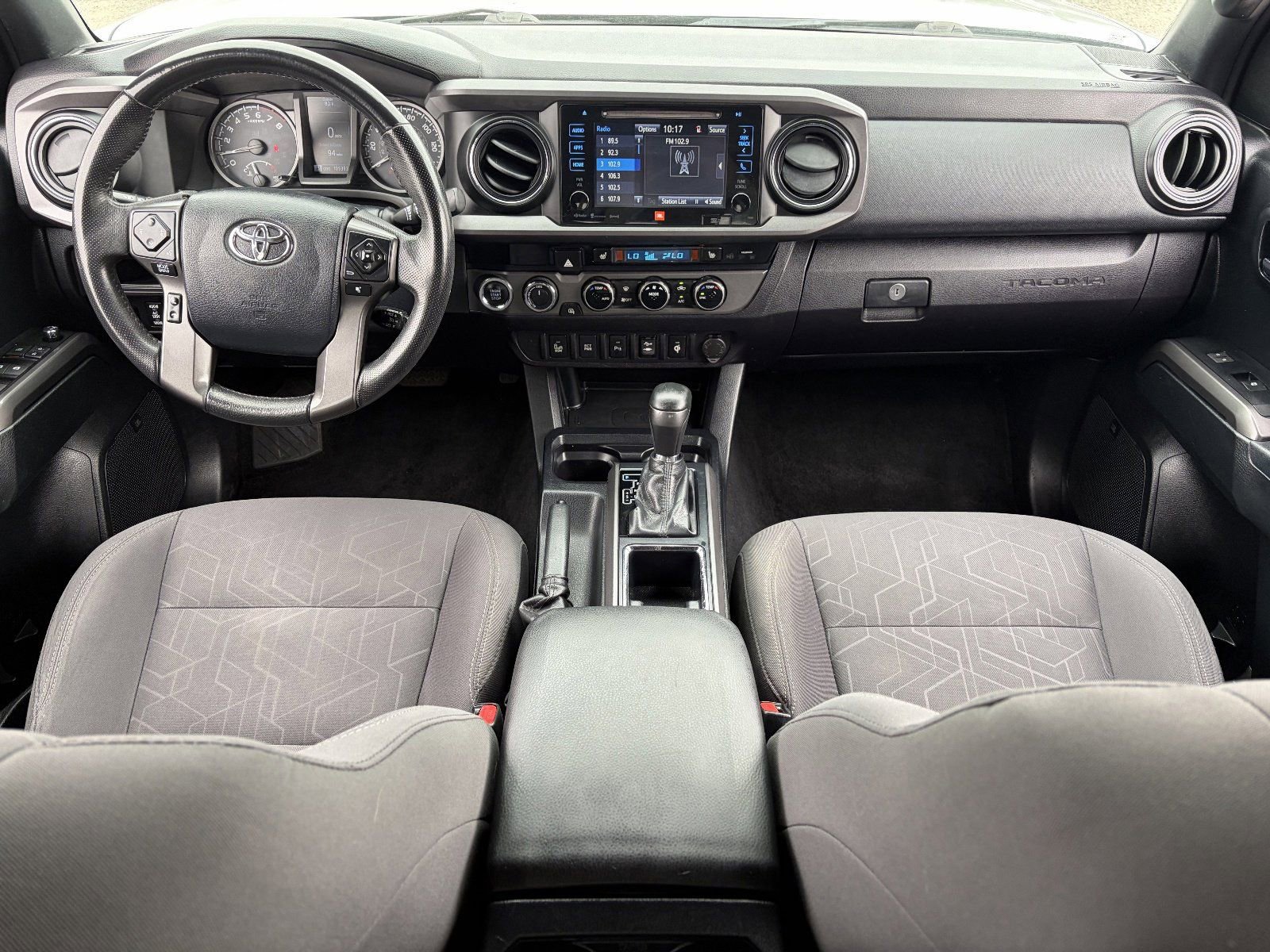 Used 2017 Toyota Tacoma TRD Sport image 16
