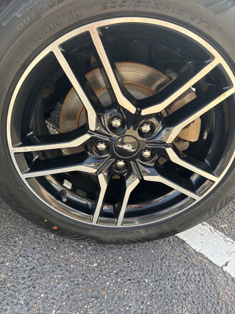 Used 2020 Ford Mustang Premium image 8