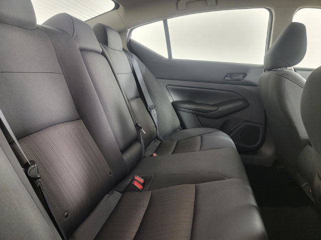 Used 2024 Nissan Altima 2.5 SV FWD image 17