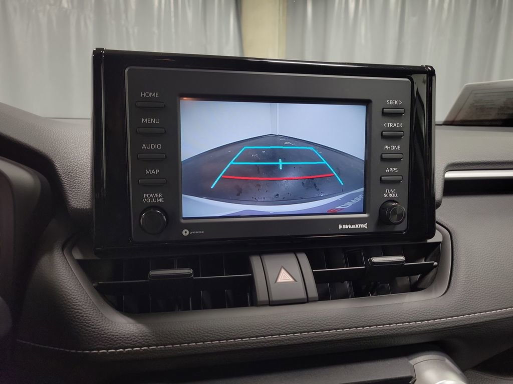 Used 2021 Toyota RAV4 LE image 17