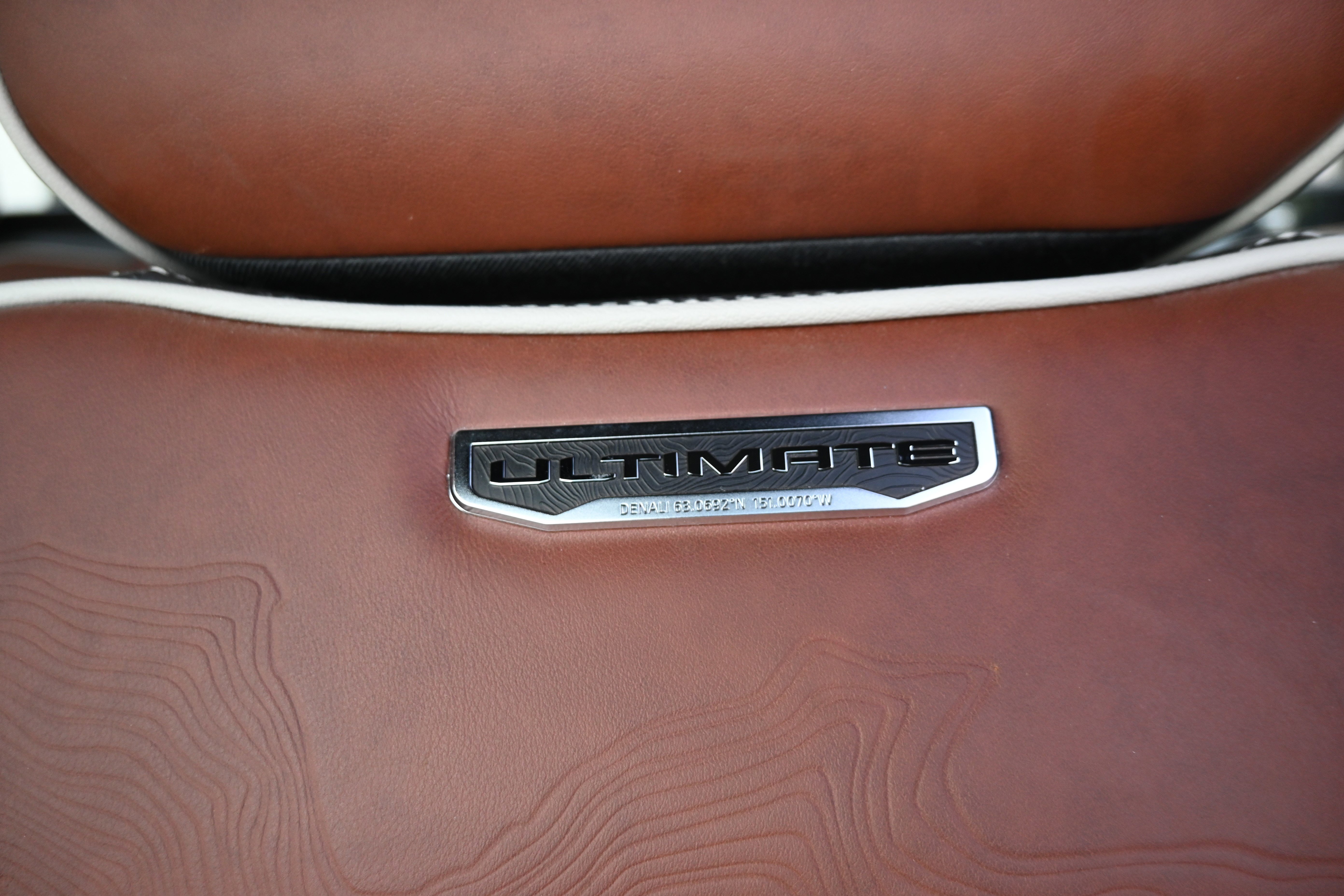 Used 2025 GMC Sierra 2500 Denali Ultimate image 6