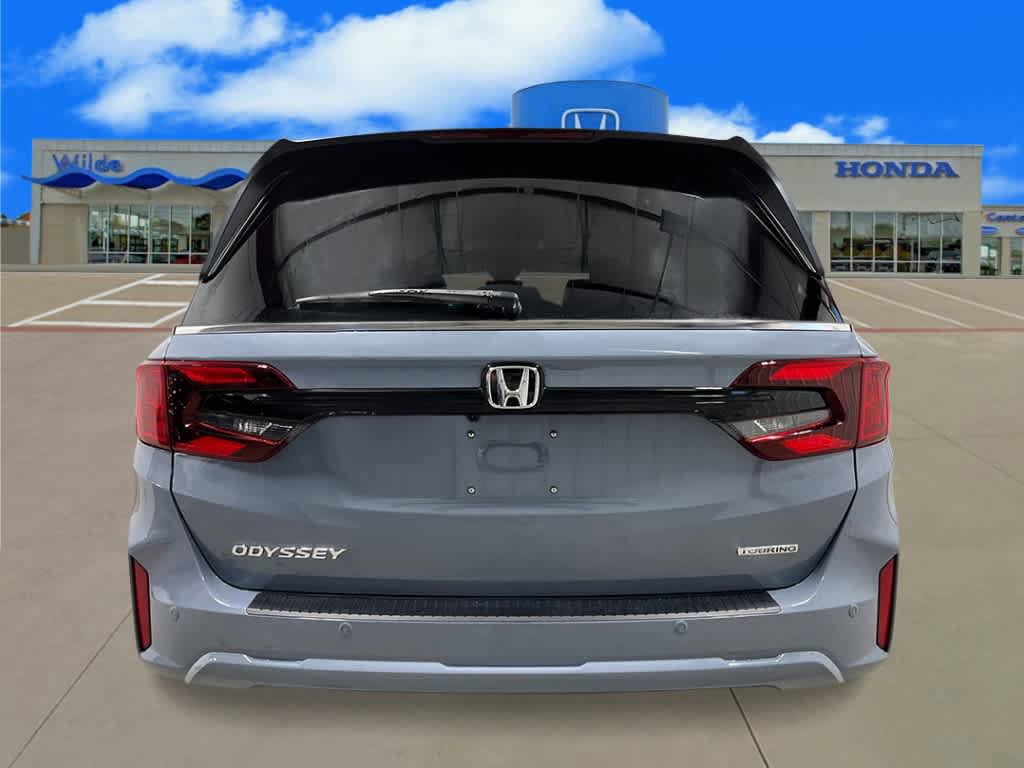 New 2026 Honda Odyssey Touring image 4