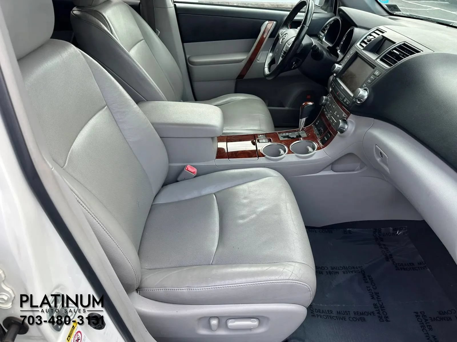 Used 2012 Toyota Highlander Limited w/ Tow Pkg AWD/4WD image 25