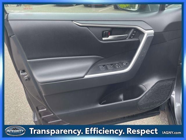 Used 2023 Toyota RAV4 XLE Premium AWD/4WD image 17