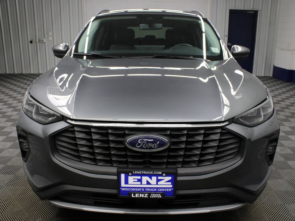 Used 2025 Ford Escape Platinum AWD/4WD image 44