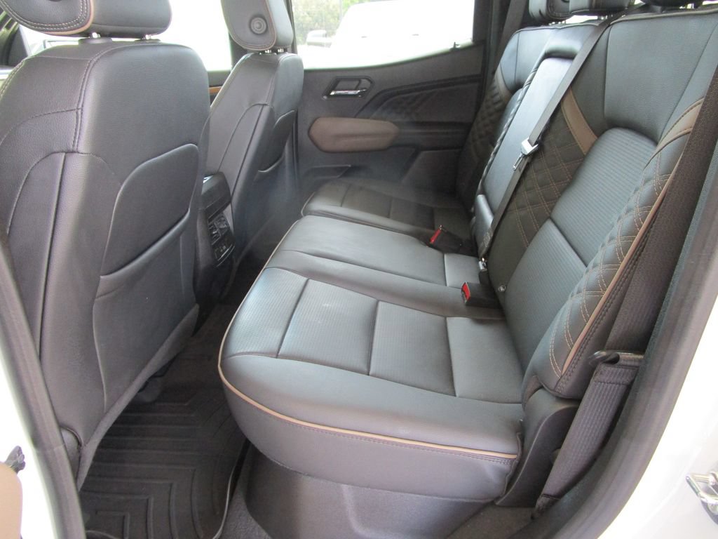 Used 2024 GMC Canyon Denali AWD/4WD image 24