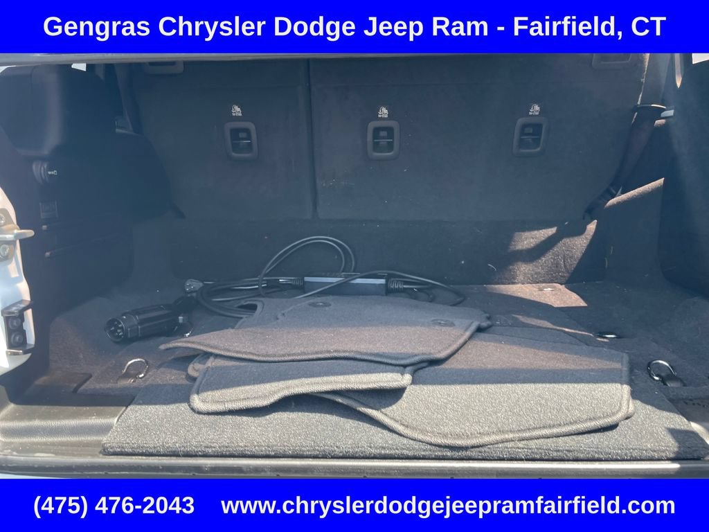 Certified 2024 Jeep Wrangler Unlimited w/ Convenience Group AWD/4WD image 32