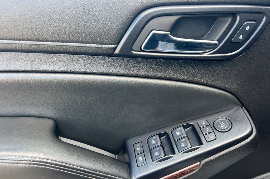 Used 2015 GMC Yukon SLT image 8