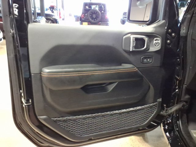Used 2026 Jeep Wrangler Unlimited Sahara AWD/4WD image 12