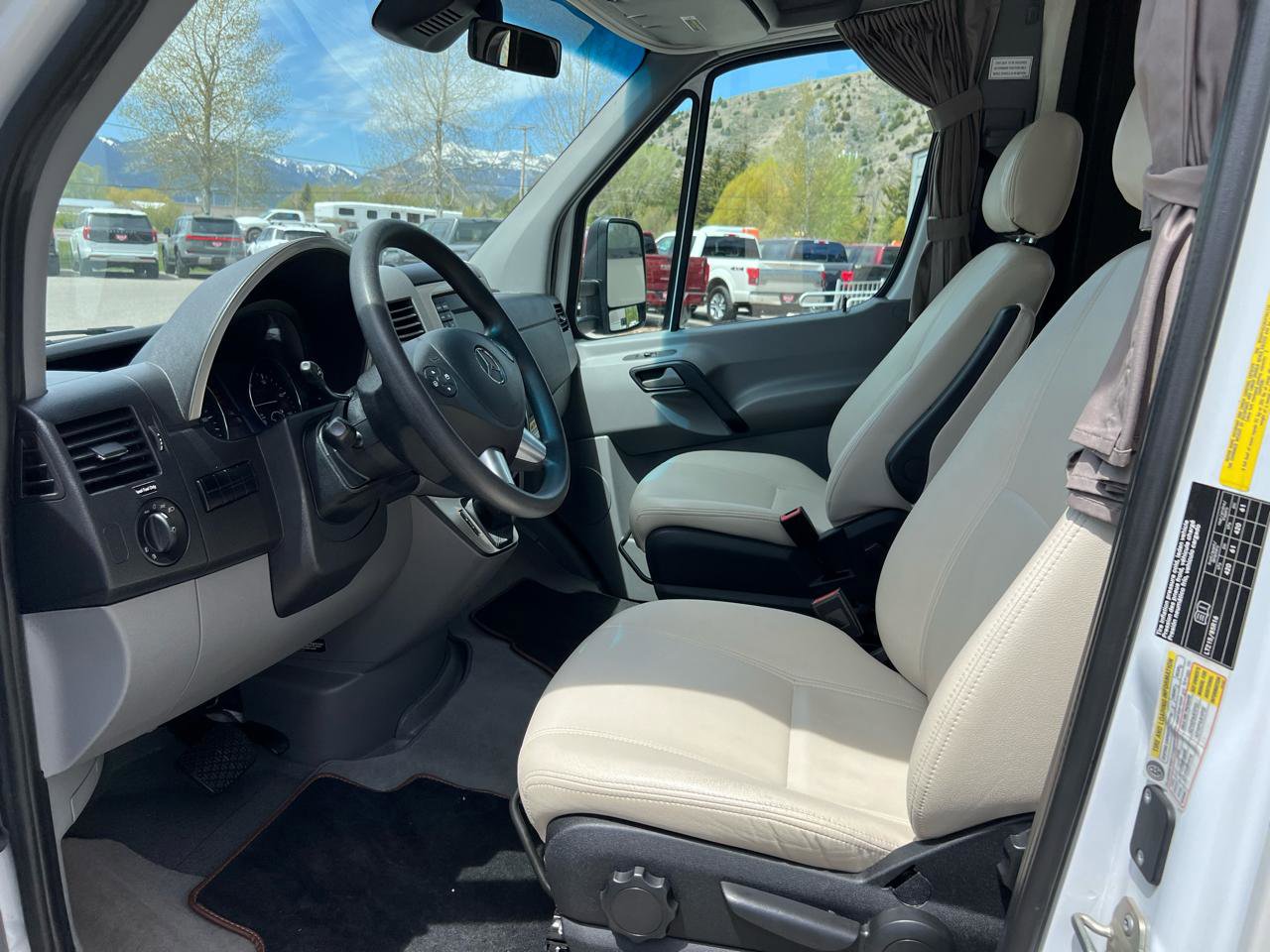 Used 2016 Mercedes-Benz Sprinter 3500 image 11