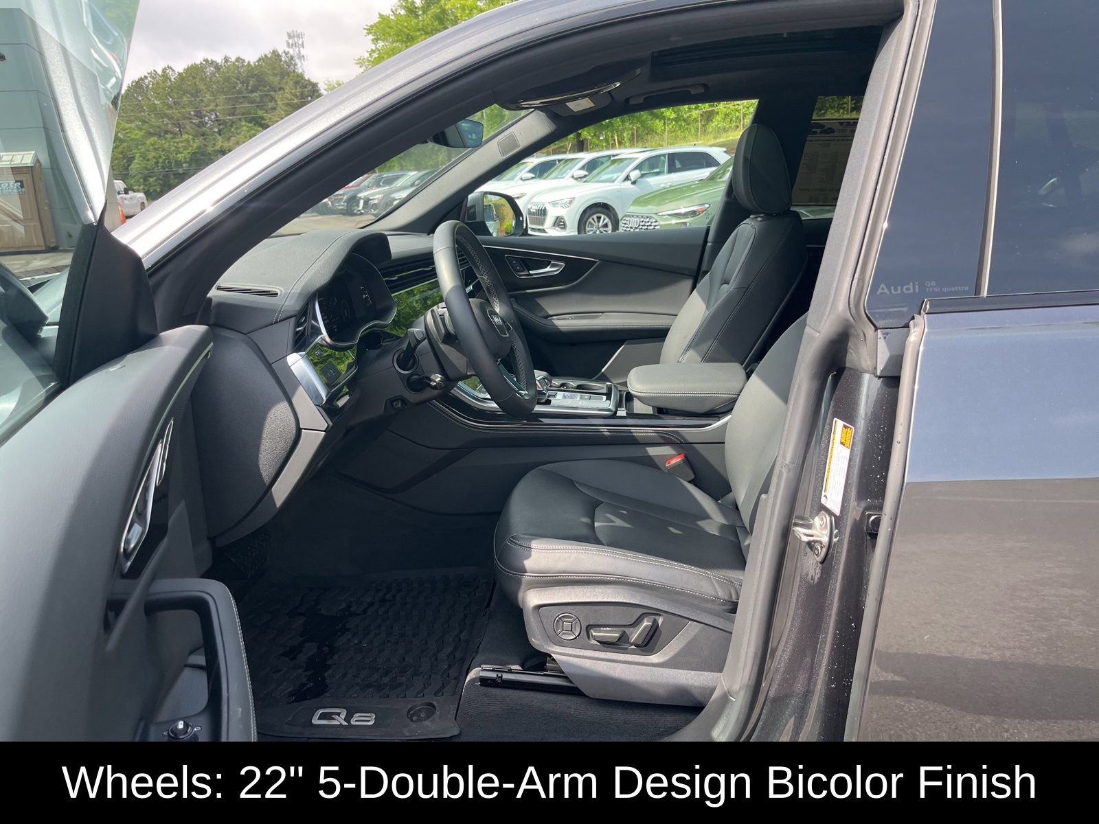Used 2025 Audi Q8 Premium Plus w/ Premium Plus Package AWD/4WD image 29