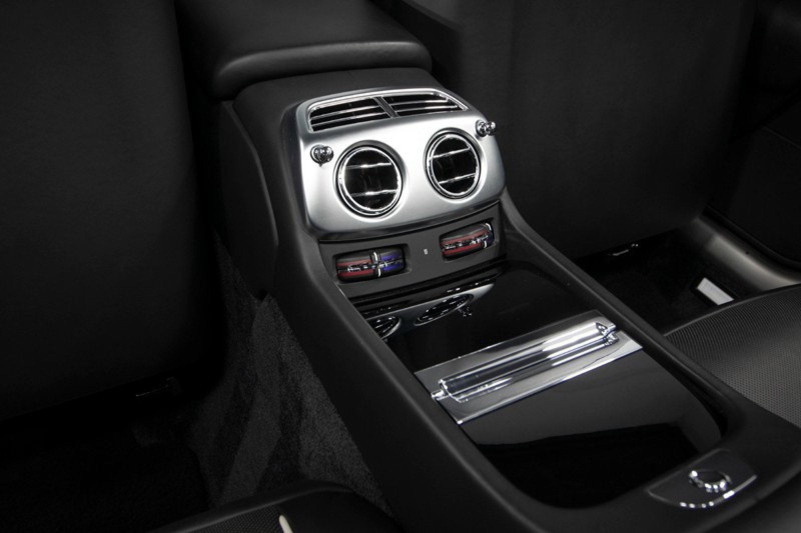 Used 2018 Rolls-Royce Dawn image 41