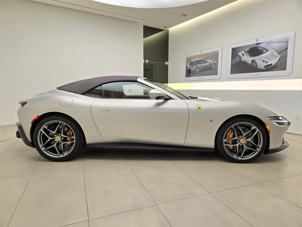 Used 2024 Ferrari Roma Spider image 43