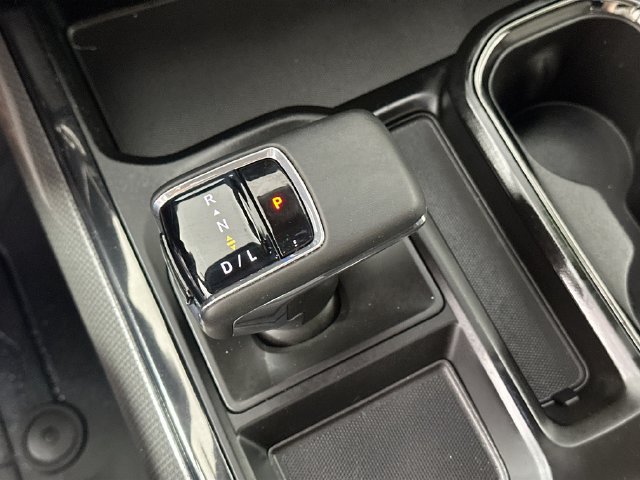 Used 2024 Chevrolet Silverado 1500 ZR2 w/ Technology Package AWD/4WD image 18