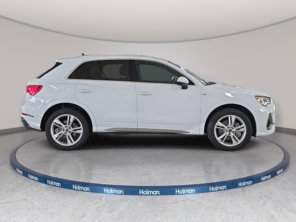 Used 2022 Audi Q3 2.0T Premium Plus w/ Premium Plus Package AWD/4WD image 6