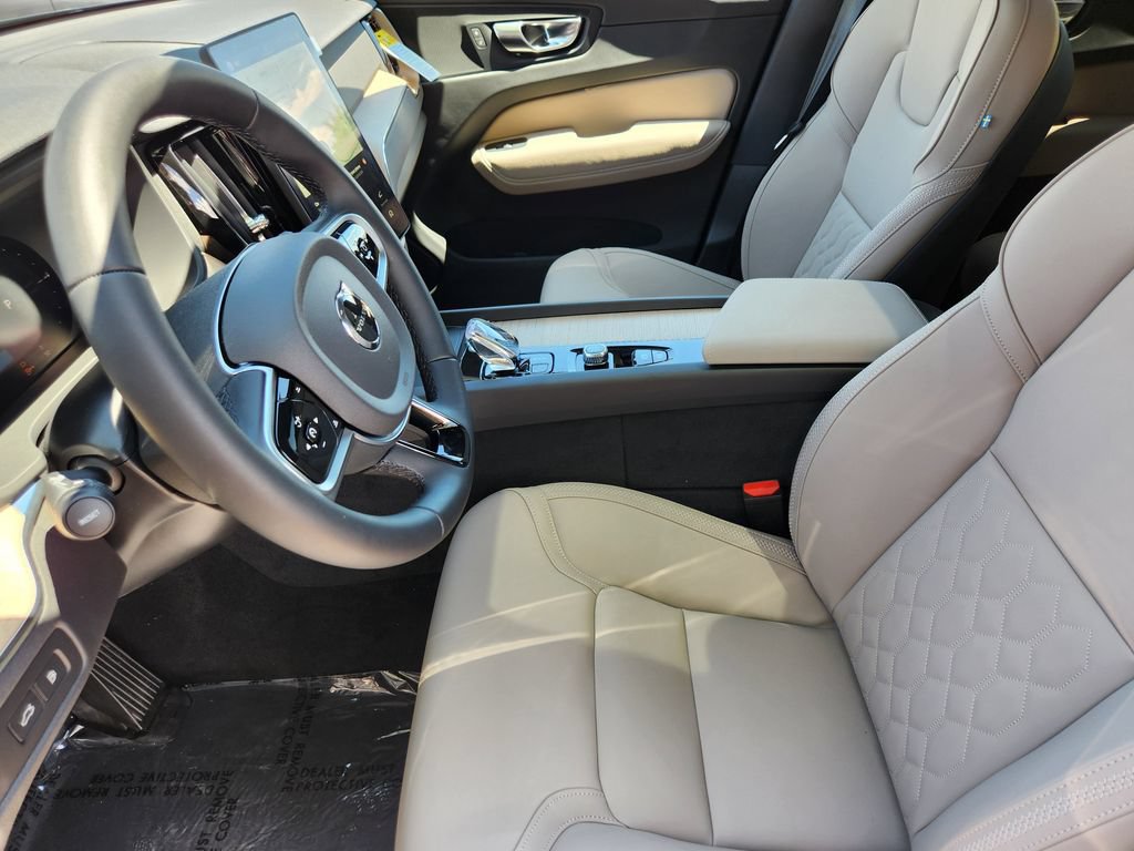 New 2026 Volvo XC60 T8 Plus w/ Climate Package AWD/4WD image 4