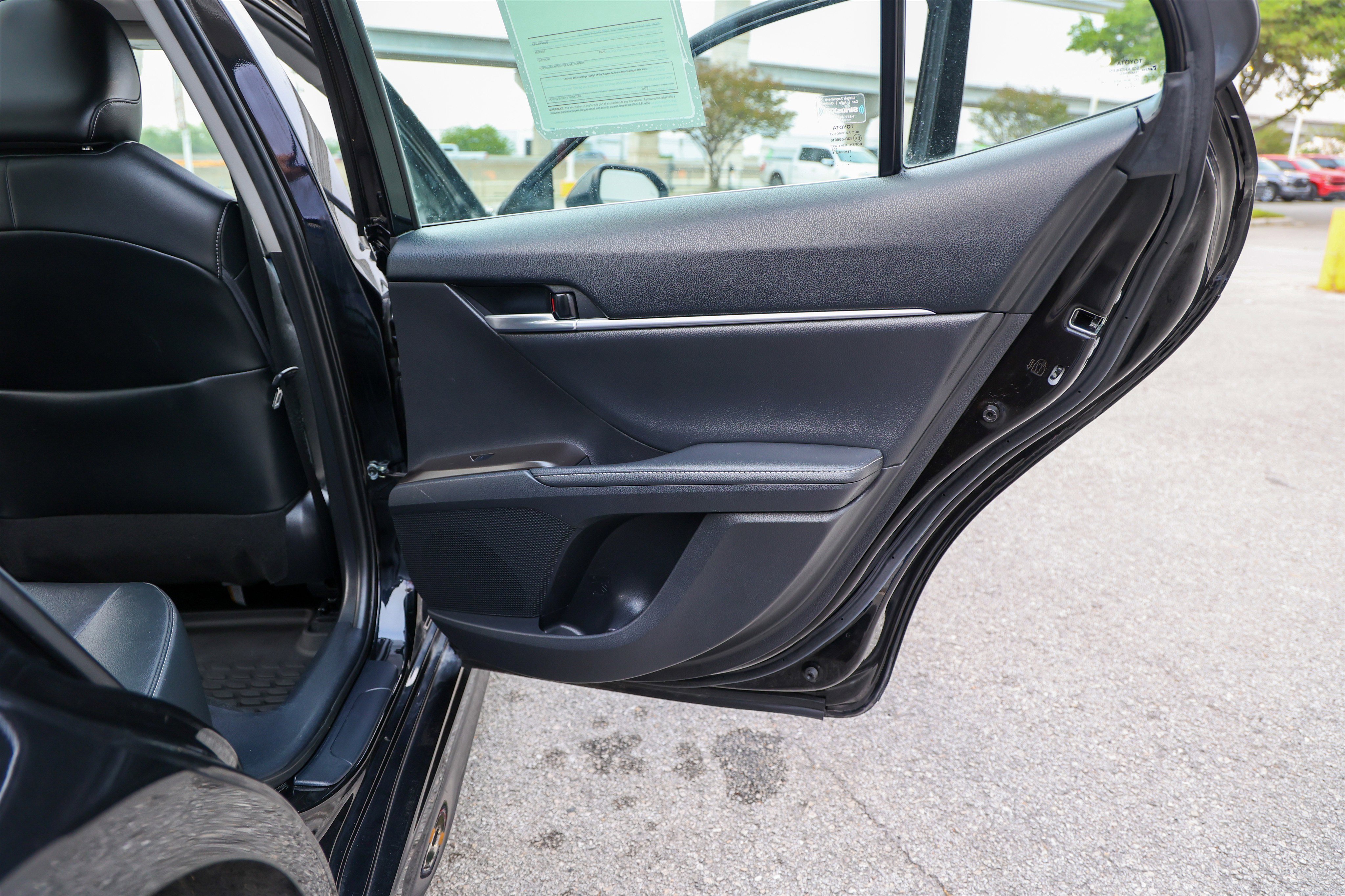 Used 2022 Toyota Camry XSE image 39