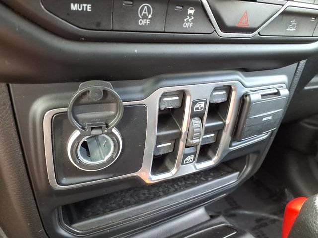 Used 2023 Jeep Gladiator Overland AWD/4WD image 28