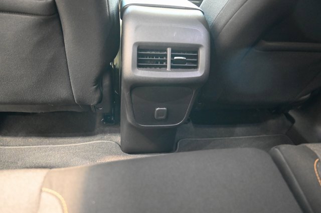 Used 2018 Chevrolet Equinox LT image 24