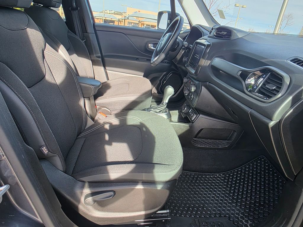 Used 2023 Jeep Renegade Altitude w/ Convenience Group I image 33