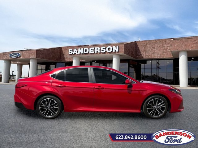 Used 2025 Toyota Camry XLE FWD image 2