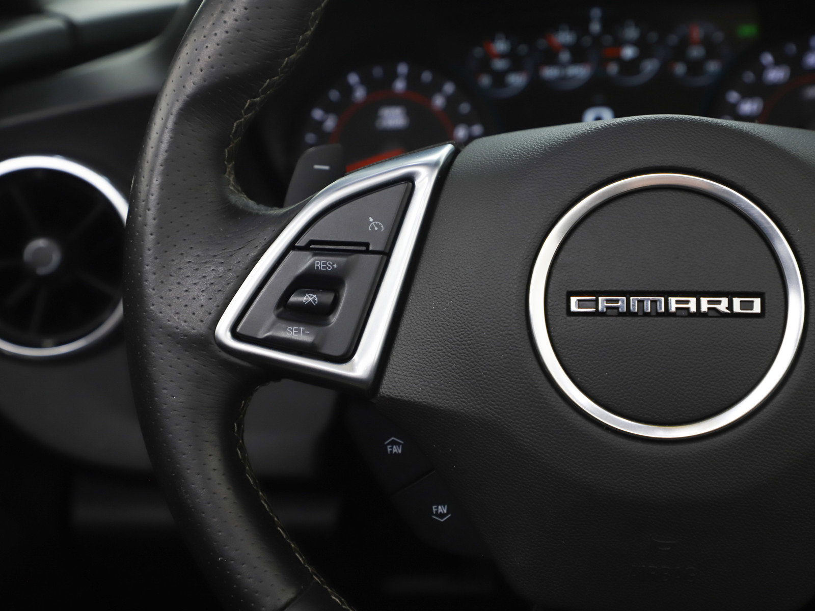 Used 2017 Chevrolet Camaro SS image 27