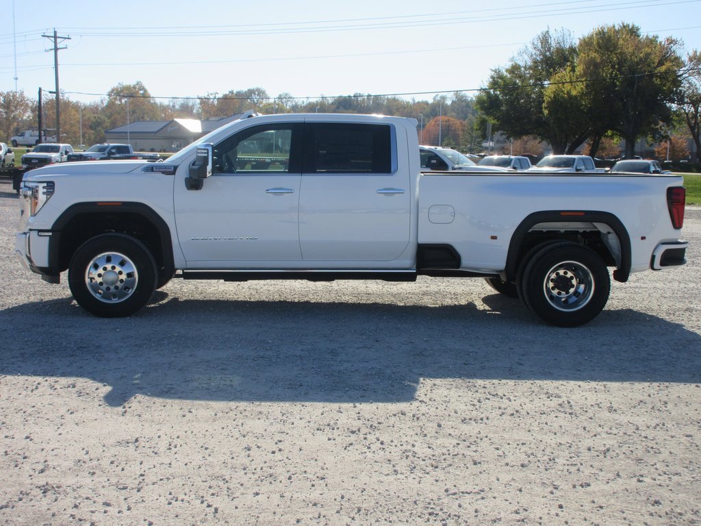 New 2026 GMC Sierra 3500 Denali w/ Denali Reserve Package image 10