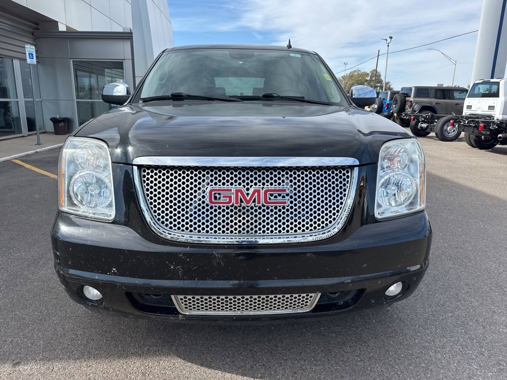 Used 2013 GMC Yukon Denali image 3