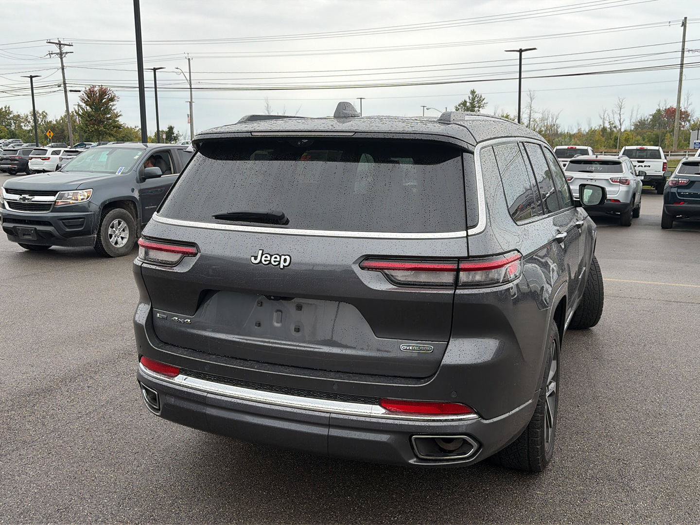 Used 2021 Jeep Grand Cherokee L Overland w/ Luxury Tech Group IV AWD/4WD image 2