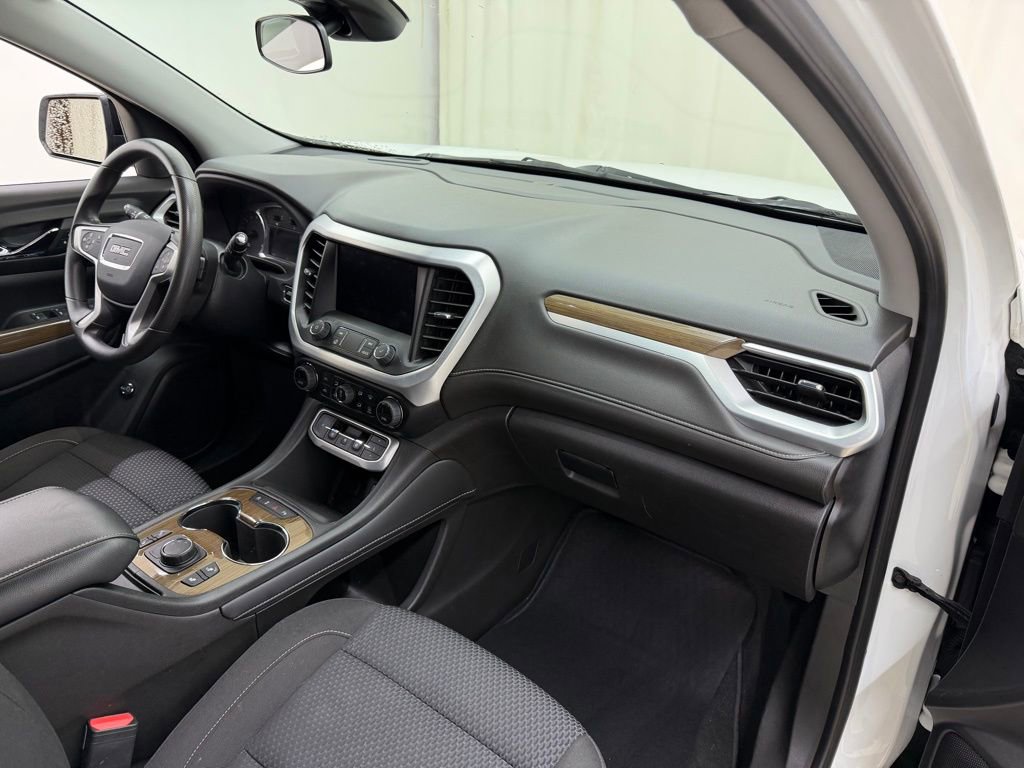 Used 2023 GMC Acadia SLE w/ Driver Convenience Package image 13