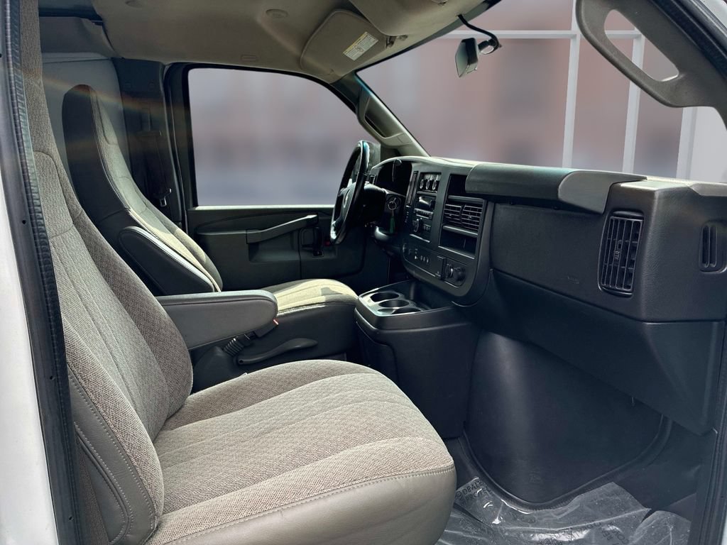 Used 2020 Chevrolet Express 2500 Extended w/ Communications Package RWD image 9