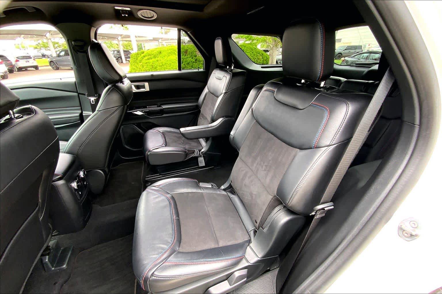 Used 2024 Ford Explorer ST w/ Equipment Group 401A image 19